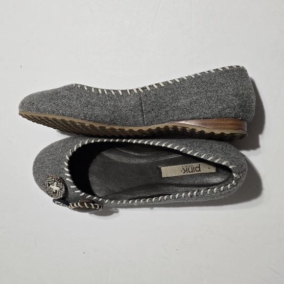 PINK Studio Size 6 Gray Women's Ballet Flat With Button Details Beautiful Cute - Picture 2 of 12